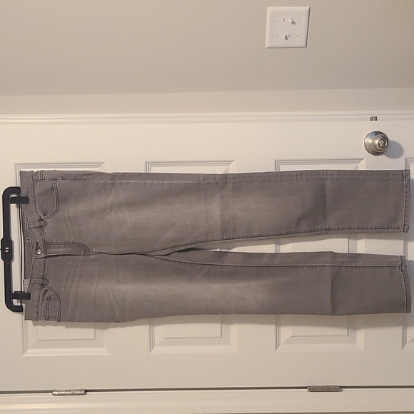 𝅺nwt NY & Co Grey Jeans Skinny sz 8 - Picture 1 of 4
